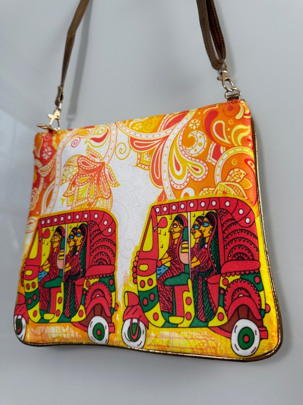 Like New Metallic Boho Festival Rickshaw Crossbody Bag Artsy Retro Purse - Picture 3 of 16